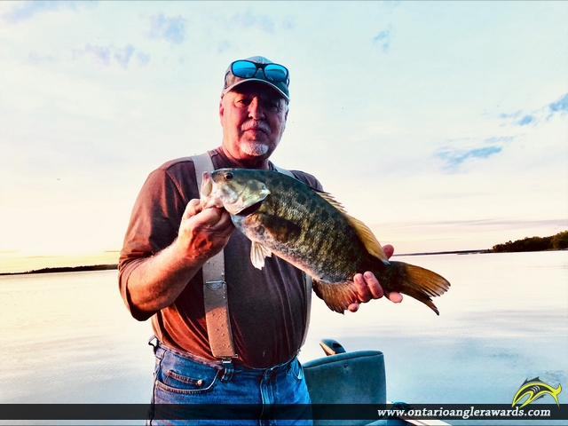 20" Smallmouth Bass caught on Lake of the Woods