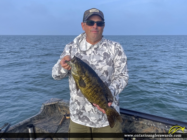 21" Smallmouth Bass caught on Lake Erie