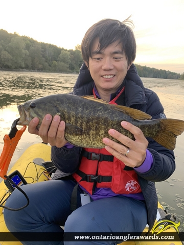 19" Smallmouth Bass caught on Guelph Lake